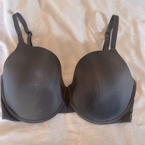 Victoria’s Secret uplift semi semi/ t shirt bra